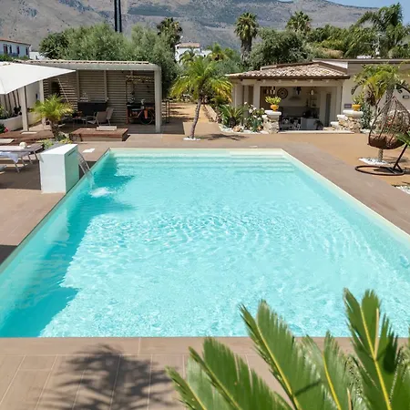 펜션 14th Oasis With Private Pool Near Palermo *