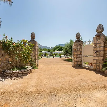 14th Oasis With Private Pool Near Palermo 펜션