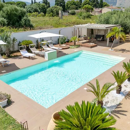 14th Oasis With Private Pool Near Palermo 펜션