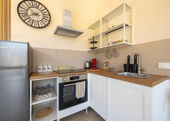 14th Oasis With Private Pool Near Palermo Carini