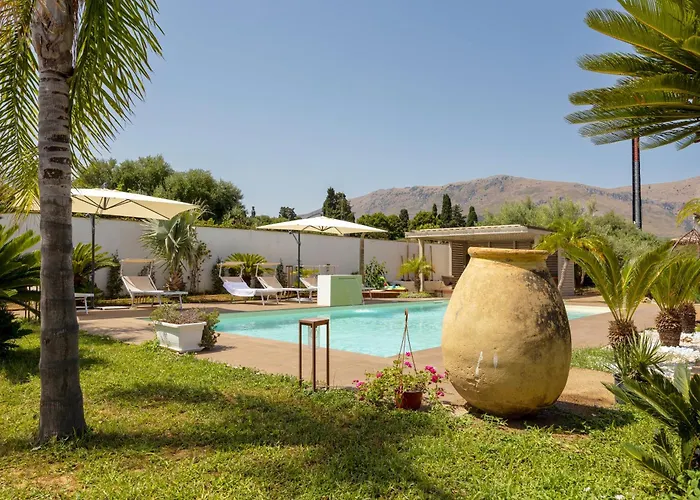 14th Oasis With Private Pool Near Palermo Carini